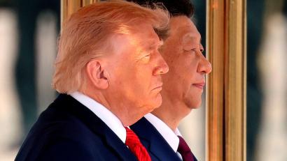 Bild: Maxim Shemetov/Pool Reuters/AP/dpa
Im Mai trafen sich Trump und Xi zuletzt (Archivbild).
