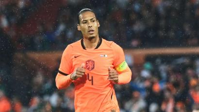 Bild: Patrick Post/AP/dpa
Oranje-Kapitän Virgil van Dijk freut sich auf das Wiedersehen mit Jürgen Klopp. (Archivfoto)