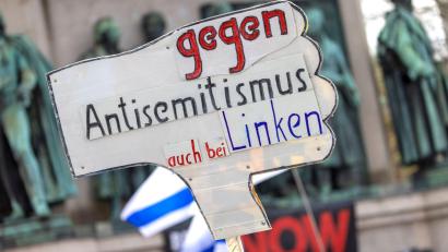 Bild: Thomas Banneyer/dpa
Die Partei die Linke sieht sich heftigen Antisemitismus-Vorwürfen ausgesetzt. (Archivbild)