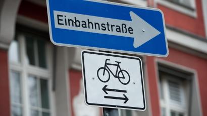 Symbolbild: Peter Kneffel
Am 29. September wird in Sulzbach-Rosenberg eine vorübergehende Einbahnstraßenregelung eingerichtet.
