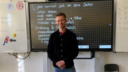 Bild: Jana Vogl
Dominik Eckert, der neue Konrektor der Grund- und Mittelschule Pressath, unterrichtet auch noch selbst.