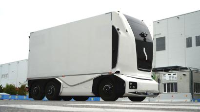 Bild: Felix Kirberg/dpa
Der Lastwagen verzichtet bewusst auf eine Fahrerkabine.