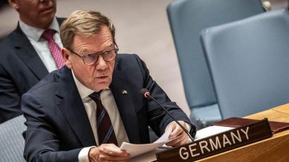 Bild: Michael Kappeler/dpa
Außenminister Johann Wadephul (CDU) wird Russland in einer Sitzung des UN-Sicherheitsrates eine Eskalation der hybriden Angriffe in Europa vor.