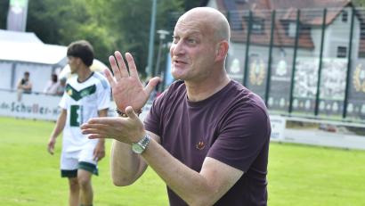 Bild: Hubert Ziegler
Tobias Rösl, Trainer der DJK Ammerthal, freute sich zuletzt über den ersten Sieg nach zuvor sechs sieglosen Partien in Folge.