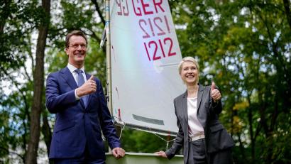 Bild: Kay Nietfeld/dpa
Hendrik Wüst und Manuela Schwesig bei einem Termin.