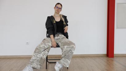 Bild: Lea Zirkelbach
Zwischen Rhythmus, Bewegung und Ausdruck findet Lilo ihre Leidenschaft.