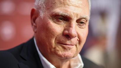 Bild: Christian Charisius/dpa
Hoeneß streitet sich mit seiner Nachbarin vor Gericht. (Archivbild)
