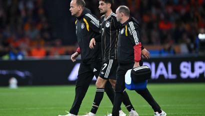 Bild: Federico Gambarini/dpa
Kai Havertz zog sich in der ersten Halbzeit eine Verletzung zu.
