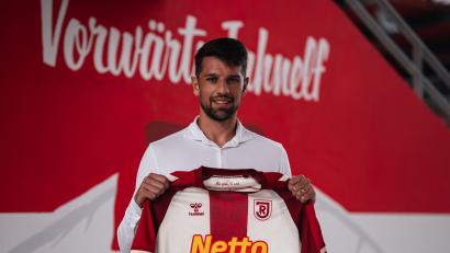 Bild: Gschlößl/SSV Jahn
Lukas Mühl trägt künftig das Trikot des SSV Jahn.
