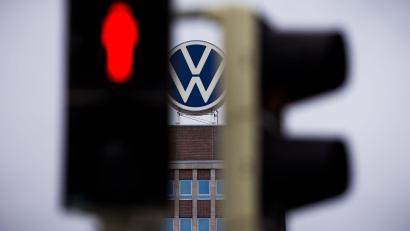 Bild: Moritz Frankenberg/dpa
VW, Audi und Seat rufen Hunderttausende Autos zurück. (Archivbild)