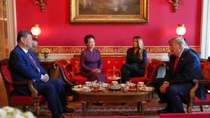 Bild: Jacquelyn Martin/AP/dpa
Xi lädt Trump nach China ein.