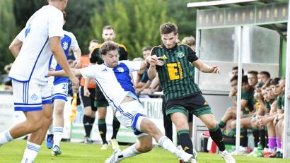 Archivbild: Hubert Ziegler
Marco Kaiser (rechts) und die DJK Ammerthal haben am Freitagabend mit 2:0 bei der Zweitvertretung des FC Ingolstadt gewonnen.