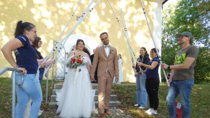 Bild: Heidi Kurz
Jana Gerstacker und Jonas Heberl heirateten in der Magdalenenkirche in Ranna