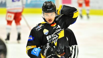 Bild: Hubert Ziegler
Lukas Krieger brachte den ERSC Amberg in Dorfen in Führung. Am Ende siegten die Oberpfälzer mit 6:4.
ERSC Amberg - Selber Wölfe 1:2