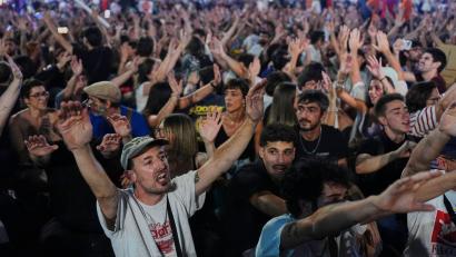 Bild: Manu Fernandez/AP/dpa
Die Behörden sprachen von 25.000 Teilnehmern, die Veranstalter von 300.000.