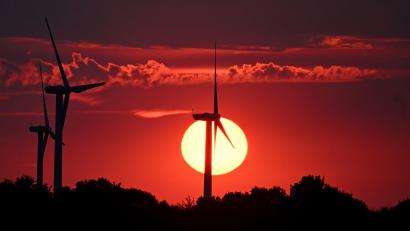 Bild: Federico Gambarini/dpa
Die Energiewende wird nach einer Studie von der breiten Öffentlichkeit sowie von Managern unterstützt. (Symbolbild)