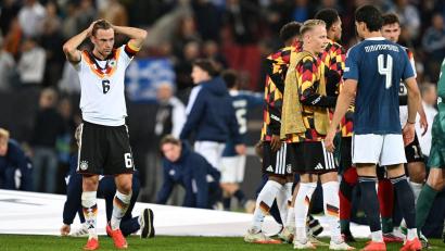 Bild: Sven Hoppe/dpa
Der DFB-Kapitän ist wieder einmal Symbolfigur einer DFB-Niederlage.
