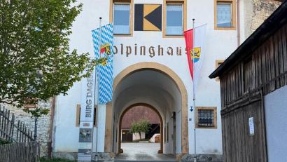 Bild: Stefanie Gradl
Das Kolpinghaus in der Burg Dagestein wurde von der Stadt Vilseck gekauft.