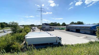 Bild: Claudia Völkl
Die Pläne für das frühere Allkofer-Gelände direkt an der A 93 in Schwarzenfeld sind Thema der nächsten Marktratssitzung.
