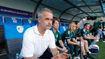 Bild: Ales Fevzer/dpa
Zwei Härtetests mit Blick auf die WM 2027: Bundestrainer Christian Wück. (Archivbild)