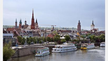 Bild: Karl-Josef Hildenbrand/dpa
Der Main führt immer weniger Wasser. (Archivbild)