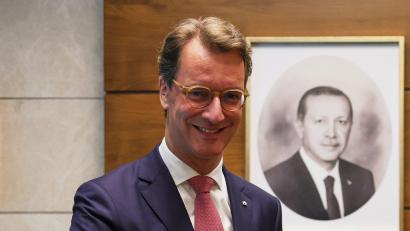 Bild: Rolf Vennenbernd/dpa
Drei Tage ist Wüst in der Türkei unterwegs.