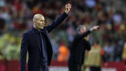 Bild: Bruno Fahy/Belga/dpa
Durfte am Ende frenetisch jubeln: Zinédine Zidane.