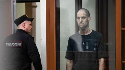 Bild: Dmitri Lovetsky/AP/dpa
Der US-Journalist Evan Gershkovich verbrachte in Russland 491 Tage im Gefängnis. (Archivbild)