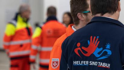 Bild: Hannes P. Albert/dpa
Auch Notfallsanitäter erlebten Anfeindungen und Übergriffe im Einsatz. (Symbolbild)