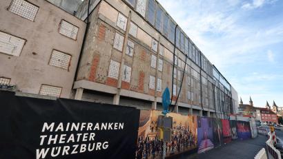 Bild: Karl-Josef Hildenbrand/dpa
Die Bauarbeiten stocken seit Jahren. (Archivbild)