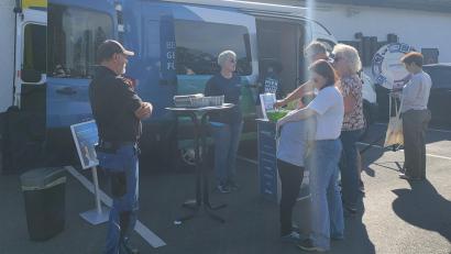 Bild: Lisa Sebald
Der "Redaktion on Tour"-Bus von Oberpfalz-Medien machte Ende September Halt in Eschenbach.
