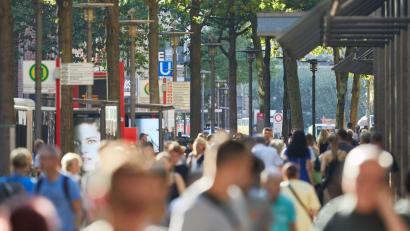 Bild: Georg Wendt/dpa
In Hamburg lebte Ende 2025 im Schnitt die jüngste Bevölkerung. (Symbolbild)