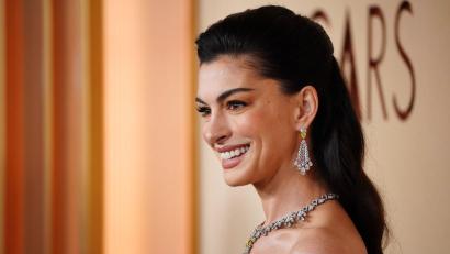 Bild: Jordan Strauss/Invision/dpa
Anne Hathaway: NBA-Titel der Knicks über Oscar. (Archivbild)
