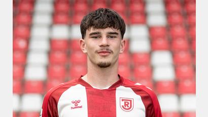 Bild: Photo-Studio Büttner
Der Schwandorfer Arian Dizdarevic kam beim SSV Jahn gegen Wattens auch gut eine Stunde zum Einsatz.