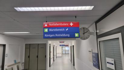 Archivbild: lue
Blick in die Notfallambulanz am Krankenhaus Tirschenreuth: Durch Bündelung von Notfallambulanz, MVZ, niedergelassenen Ärzten und KVB-Bereitschaft soll der Zugang für Patienten künftig einfacher werden.