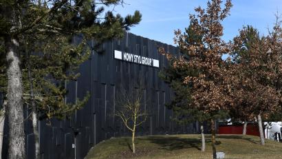 Archivbild: Petra Hartl
Nowy Styl in Ebermannsdorf hat nicht nur eine besondere Außenfassade, sondern ist für das polnische Unternehmen auch ein wichtiger Standort: Während andere geschlossen werden, soll dieser hier ausgebaut werden.