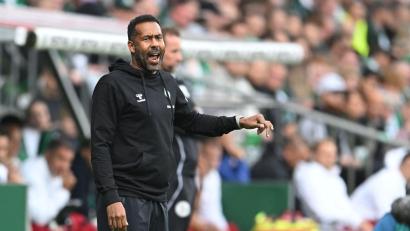 Bild: Carmen Jaspersen/dpa
Werder-Coach Daniel Thioune konnte mit der Leistung seines Teams im Testspiel nicht zufrieden sein. (Archivbild)