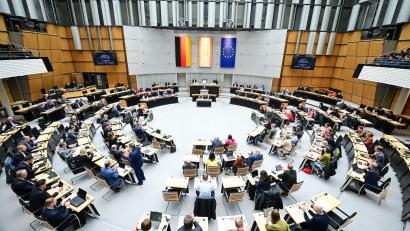 Bild: Sebastian Gollnow/dpa
Im neugewählten Berliner Abgeordnetenhaus gibt es voraussichtlich weniger Sitze als bisher angenommen. (Archivbild)