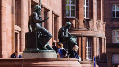 Bild: Philipp von Ditfurth/dpa
Die Universität Freiburg gehört zu den Hochschulen, die künftig den Titel „Exzellenzuniversität“ tragen darf.
