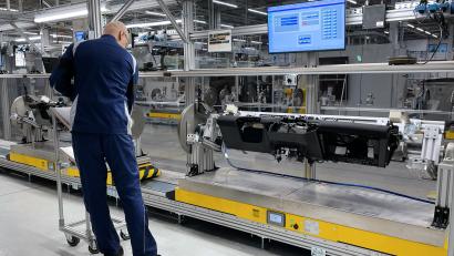 Bild: Annika Biss/BMW AG
In Wackersdorf werden die Cockpits für den neuen BMW i3 gefertigt.