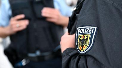Bild: Sven Hoppe/dpa
Der Mann sei über mehrere Gleise gelaufen. (Symbolbild)