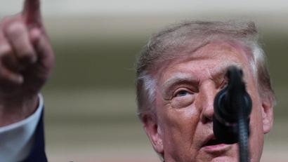 Bild: Alex Brandon/AP/dpa
Gut einen Monat vor den wichtigen Midterms tourt Trump durchs Land.