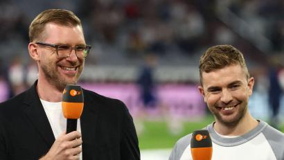 Bild: Christian Charisius/dpa
Letzter gemeinsamer Auftritt als TV-Experten: Per Mertesacker (l) und Christoph Kramer.