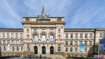 Bild: Heiko Becker/dpa
Etwa 25.000 Studierende sind in Würzburg registriert. (Archivbild)