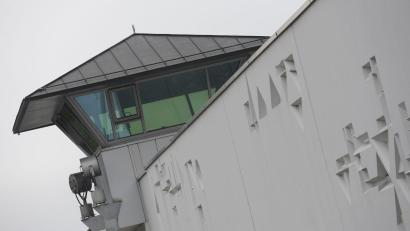 Bild: Andreas Gebert/dpa
In München beginnt ein Strafprozess um einen schwungvollen Drogenhandel in der Justizvollzugsanstalt Stadelheim. (Archivbild)