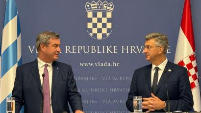 Bild: Christoph Trost/dpa
Markus Söder (l) trifft in Zagreb den kroatischen Premierminister Andrej Plenković.
