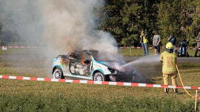 Bild: Tizian Gerbing/dpa
Ein Feuerwehrmann ist bei der Übung in Mittelfranken verletzt worden.