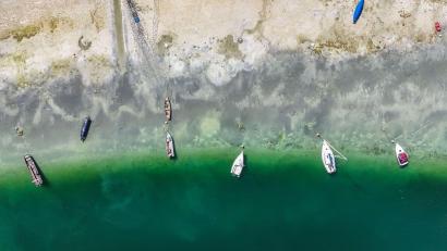 Bild: Marius Bulling/onw-images/dpa
Die Trockenheit sorgt für niedrige Wasserstände am Bodensee. (Symbolbild)