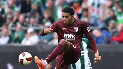 Bild: David Inderlied/dpa
Noahkai Banks fällt beim FC Augsburg aus. (Archivbild)