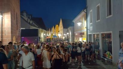 Archivbild: Stefanie Swann
Erst am Abend füllten sich die Straßen mit Besuchern.